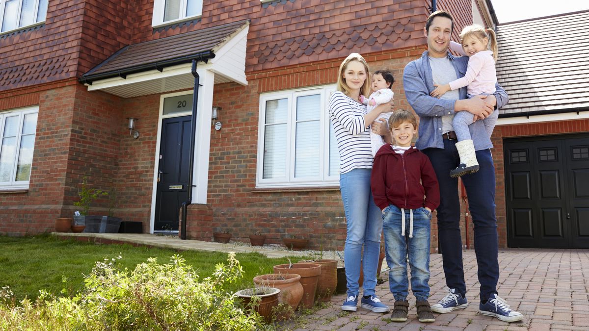 ClickHole's tweet photo. Fighting Gentrification: This White Family Refuses To Live In Any Neighborhood That Isn’t 100% White https://t.co/y1vUXc4NCQ https://t.co/BhVrRxfoZn
