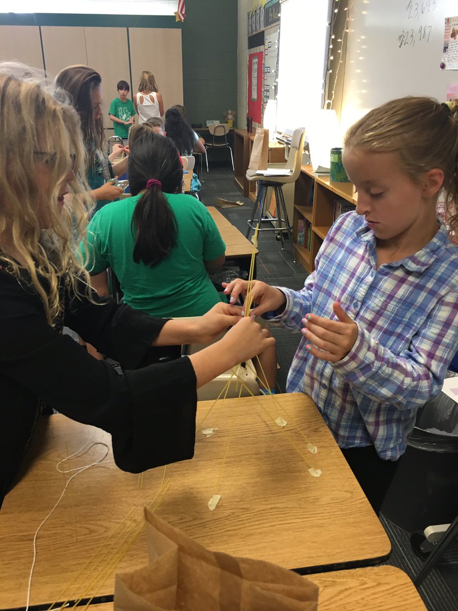 CynthiaMannElem's tweet photo. Teamwork & problem solving! Way to go appaloosas. #bsdpride #cmlearns https://t.co/E6bm4tyt59