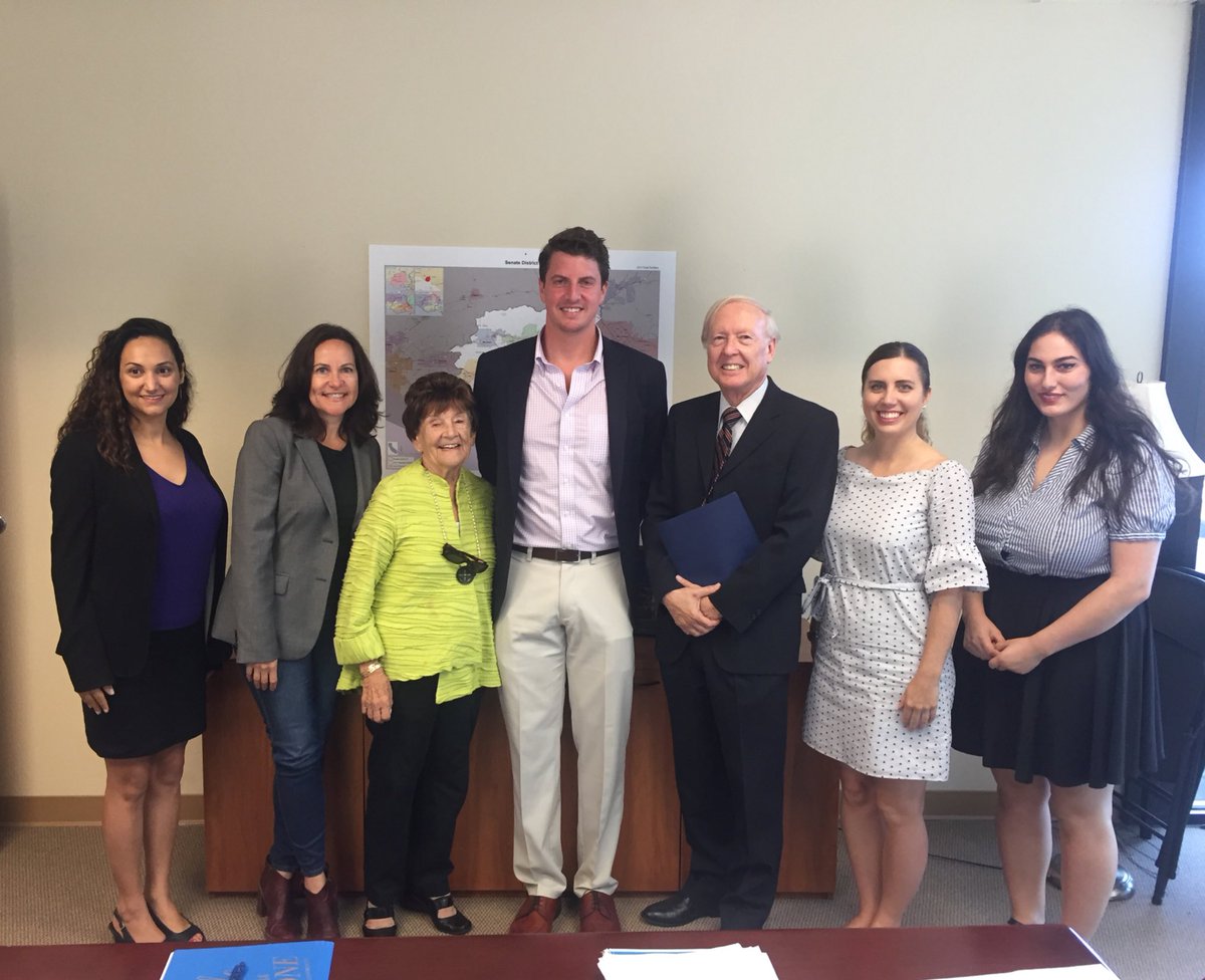 allforewomen's tweet photo. Thank you to Senator @HenrySternCA for meeting with us today to discuss #ab262 #ab3 #ab569 #ab260 &amp; #humantrafficking. https://t.co/4I1D15k5Mu