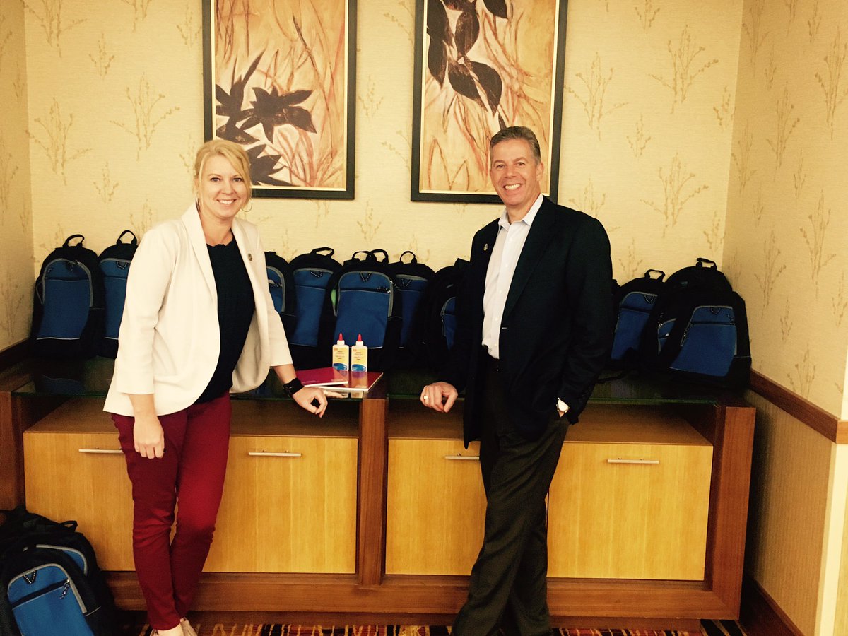 EventsWithRia's tweet image. We built 60 backpacks for @TTindy today at #DMCNinIndy! Great opportunity to give back to the community. #loveindy