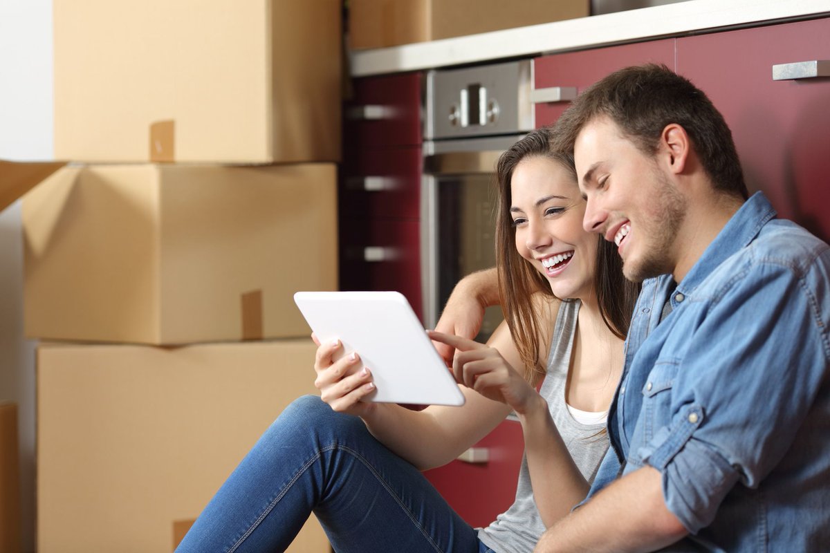 CarringtonRES's tweet photo. How do you target those renters who are ready to buy their dream home? https://t.co/X7i2ixBOGU https://t.co/H8YOOnj2bU