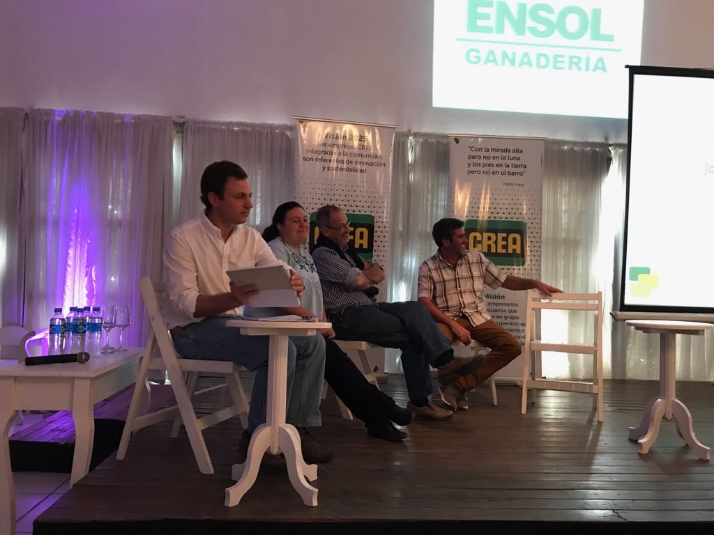 CREACN's tweet photo. #CompartiendoExperiencias #CREACN 👉  living de productores #JATGanadera 🐮 @movimiento_crea @srjmcba @BCCBA @MinAgriCba @comagroalimcba https://t.co/8Gs64iXx5j