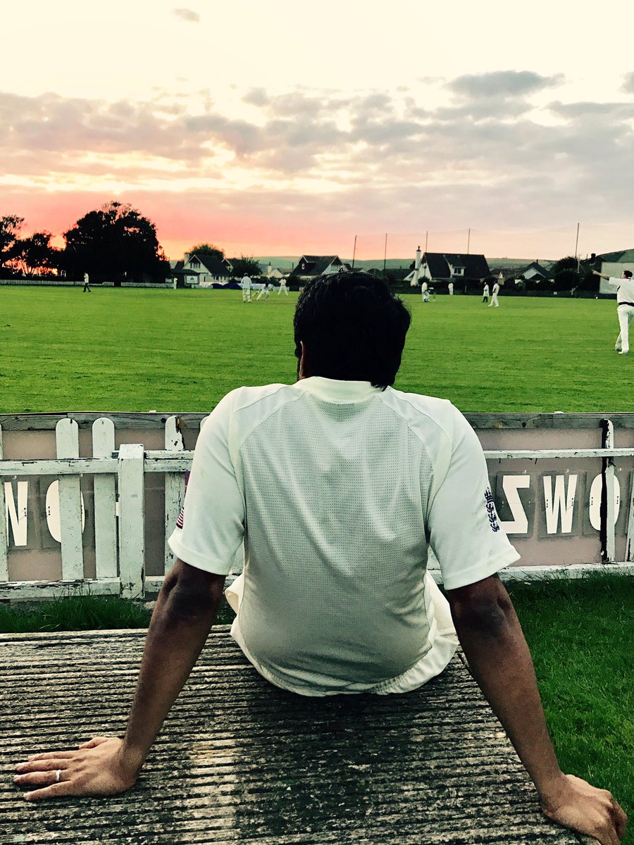 birdswithbats's tweet photo. Intense game. Need 4 off the last over!! https://t.co/DXoBDJ1Uhq