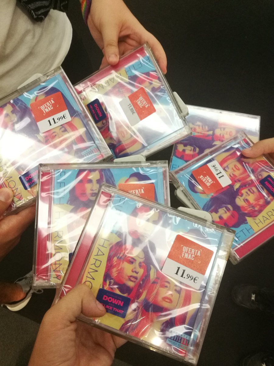 FifthHarmonySP's tweet image. #BuyOutFifthHarmonySP Barcelona 💙