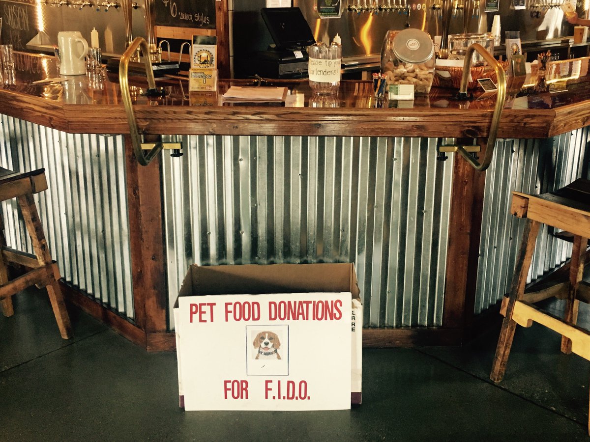 EventsWithRia's tweet image. Touring @MetazoaBrewing with #DMCNinIndy. 5% of their profits go to animals and wildlife!