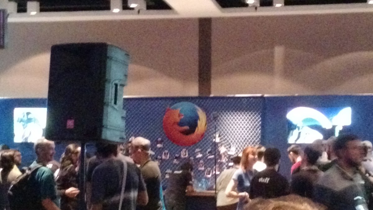 davidfrasson's tweet photo. #mozillanobraziljs #vr #braziljs2017 https://t.co/a8fG1LA3ve