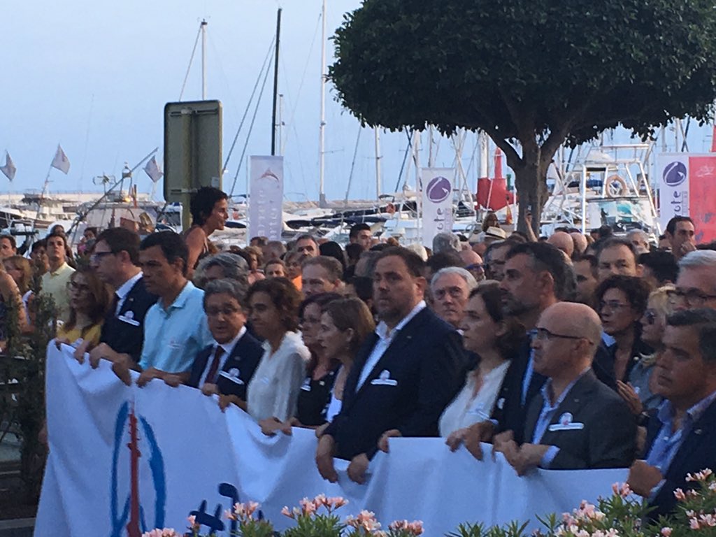 xarxadelport's tweet photo. #End_Avant amb força #cambrils
_______________🖋
#TotsSomCambrils
#TotsSomBarcelona https://t.co/D4cyF18W0p