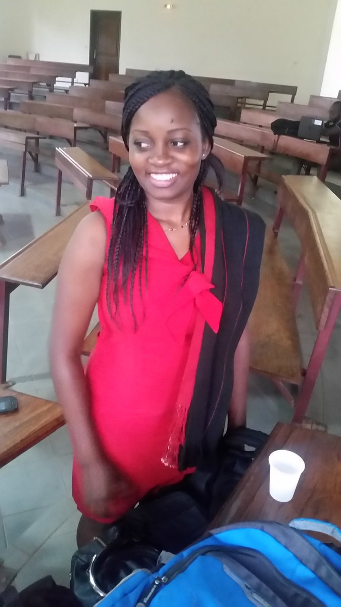 petit_ecolier's tweet photo. @Alex_Tchuileu @Morceau2vie @PENdjeng @ChrisMbou La preuve en image #BlogCamp17 https://t.co/IVg8VibQzY