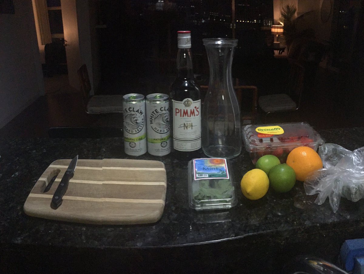 Urbasmblog's tweet image. @JasontheJumbo takes on #whiteclaw hard seltzer...
And comes up with 3 manly summer spiked cocktails.
urbasm.com/2017/08/manly-…
#HARDSUMMER