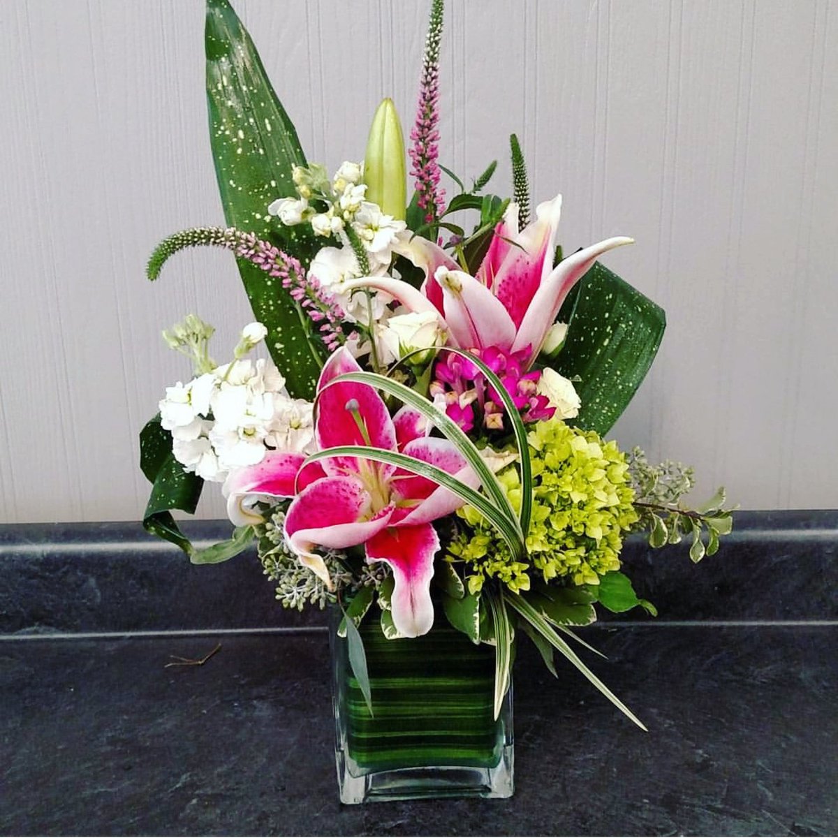 fieldsflorals's tweet photo. Everyone needs a little pink me up! 😉 https://t.co/XqoWnzQict