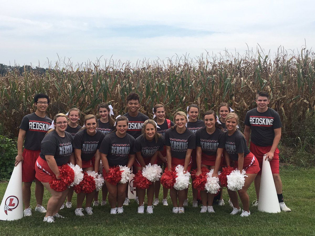 amberstewart03's tweet photo. Battle of the Bridge is tonight!! Come out and support your Redskins!! 🔴⚪️ #gobigred #LCUBattle https://t.co/I6xt2pPuuO