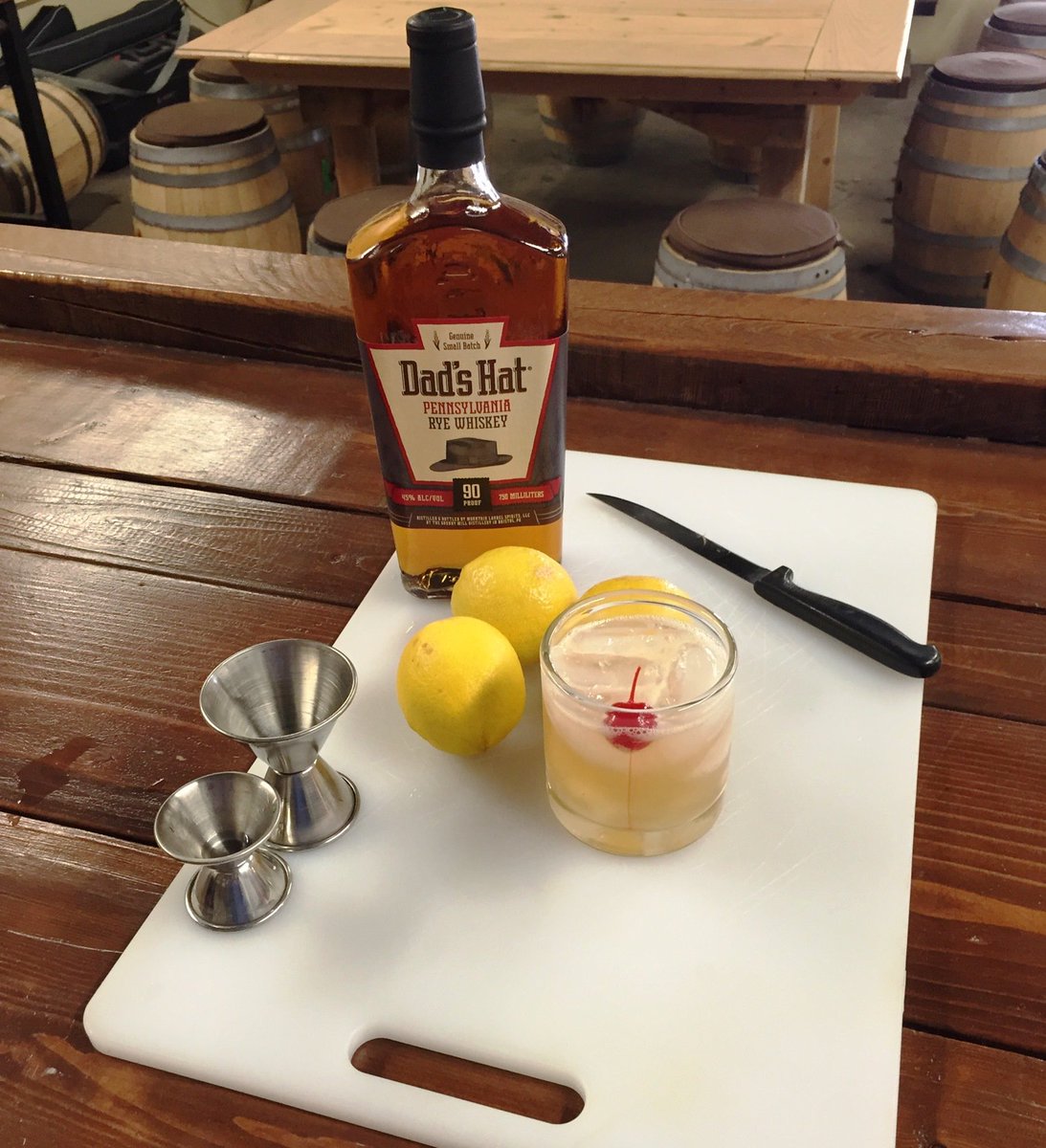DadsHatRye's tweet photo. It is National Whiskey Sour day, so celebrate the right way and make your Whiskey Sour with Rye Whiskey - #oldschool #areyouryecurious https://t.co/wsCcnsoUqz