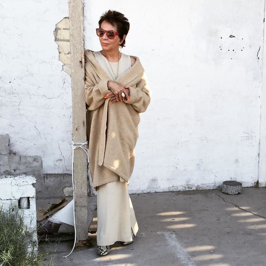 SeniorStyleBibl's tweet photo. Leaning into Fall. #advancedstyle #fashionover50 #over50 #fashionblogger #oldlady #styleblogger #advancedstyle #seniorstylebible #thisis82 … https://t.co/PEHQYjGzzL