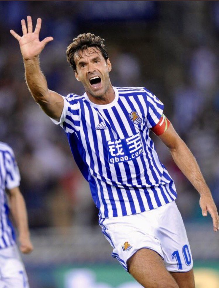 C1audioBravo's tweet photo. Muchas felicidades para un gran jugador y magnífica persona. Que sigas sumando muchos más Xabi Prieto 
#XabiPrieto500 
Abrazo grande. https://t.co/OFlEA39m8k