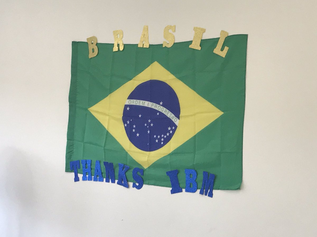 calliwa85's tweet photo. Friday afternoon, time to have some small party at Patrulheiros #ibmcsc #cscbrasil22 #tgif #TotallyImpressed https://t.co/20SnycE429