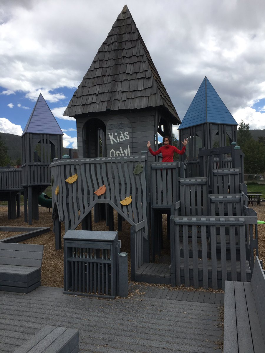 MsMaryCounselor's tweet photo. Welcome back! #FREpanthers #ssdedu #funground @msriccifre https://t.co/Sg25c8n7xC