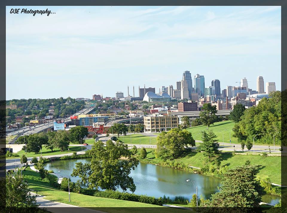 VantourCorp's tweet photo. Beautiful Penn Valley Park has a fitness trail, tennis courts, ball fields &amp; popular spot for concerts. Visit KC with US! #MidwestExperience https://t.co/LrwpkjyiF4