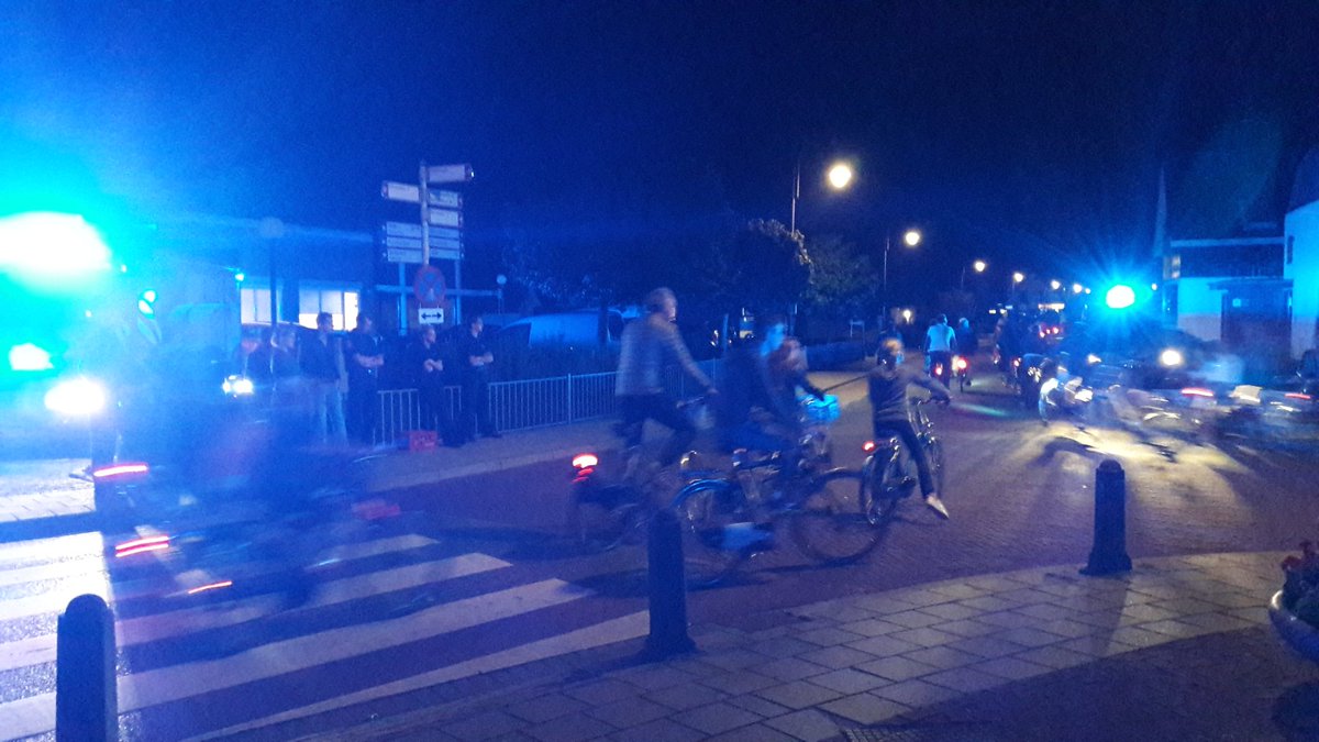 <a href="/Brandw_Ouddorp/">Brandweer Ouddorp</a> midden in de samenleving; bijdrage aan de traditionele 'lichtjes toer' in het dorp.