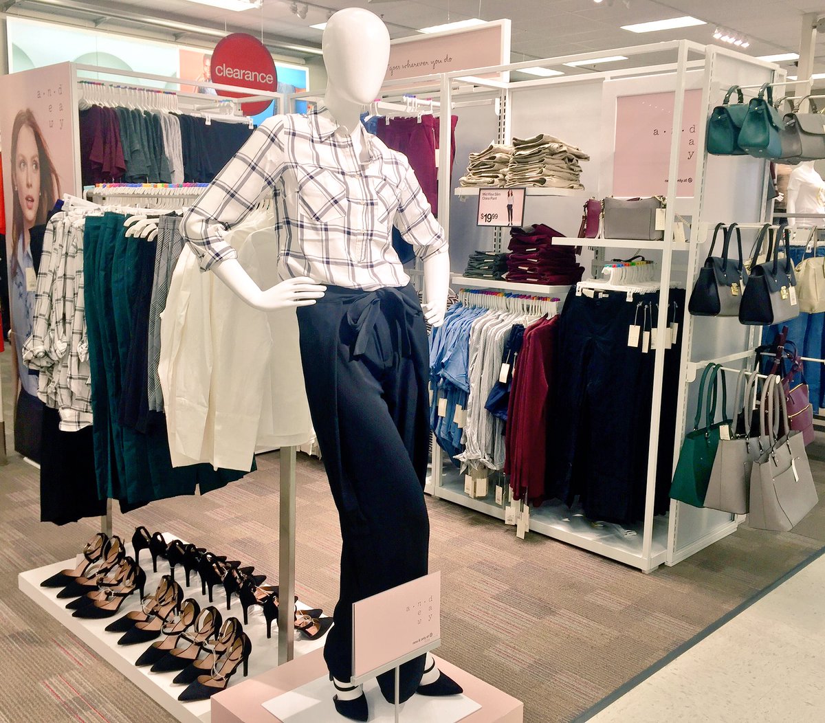 KarlaVMTL's tweet photo. A New Day and Goodfellow &amp; Co have been a hit at T-0966! Guests are loving the styles and fit. We are having such a blast helping them shop! https://t.co/jP8FEqFVmB