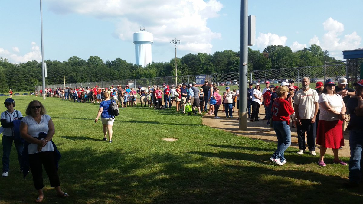 PetersonJeffE's tweet photo. Lots of folks at the Potomac Nationals tonight to see #TreaTurner and #JasonWerth https://t.co/BeZ7JsNfJN