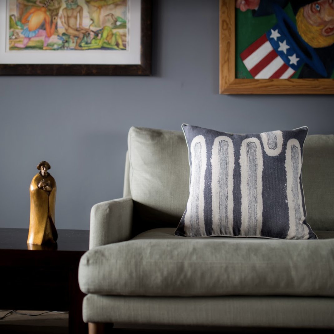 TIndienne's tweet image. Happy Friday! We hope these cool neutrals from our Kolam collection launch you into a relaxing weekend. #coussin #designertextile #indiennes