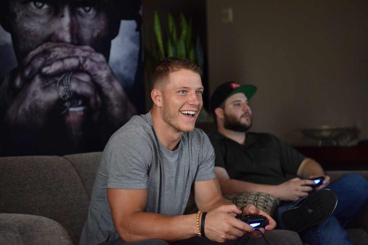 CMC_22's tweet photo. About to start playing the @CallofDuty #WWIIBeta with @LEGIQN.  Make sure you watch here: https://t.co/UMgYO7r7Em #ad https://t.co/7L5XB9IwVD