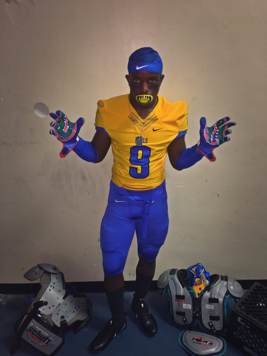 d1_larry's tweet photo. Gone Make Them Feel Me This Year✊🏾💯 https://t.co/qoJCBt1rRf