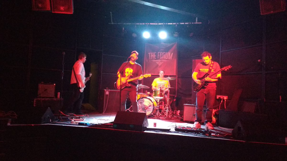 Great rock from <a href="/Ebsen_music/">EBSEN</a> as night time hits #locallive17