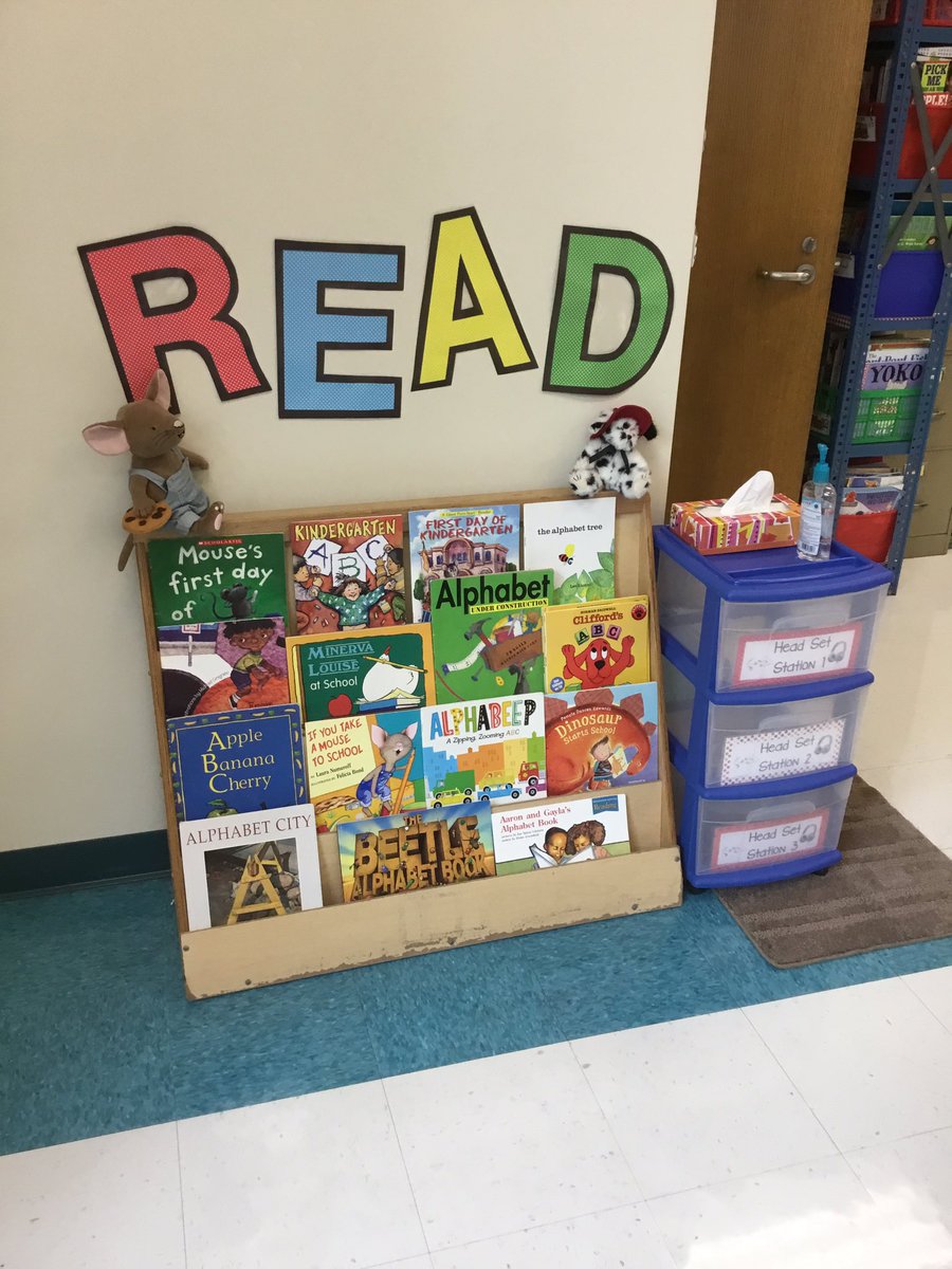 Kinder_Webb106's tweet photo. Looking forward to a great 2017-18 year in Kindergarten!!! https://t.co/Gcw7vo8kvf