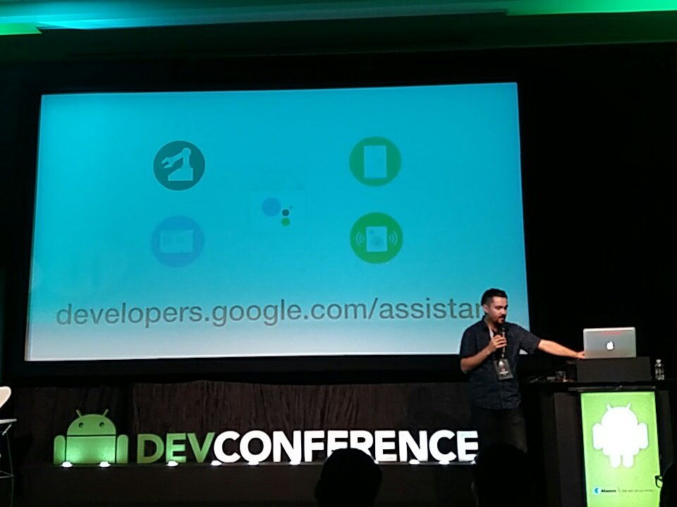 PratesGeek's tweet image. @luisleao desmistificando o #AndroidThings na #androiddevconference2017 👌
#androiddevbr #androiddev #IoT #code #development #programmers