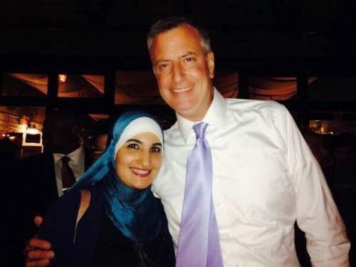 BoDietl's tweet image. DeBlasio not only hates Italians, but he cozies up with anti-Israel activist Linda Sarsour. CREEP!