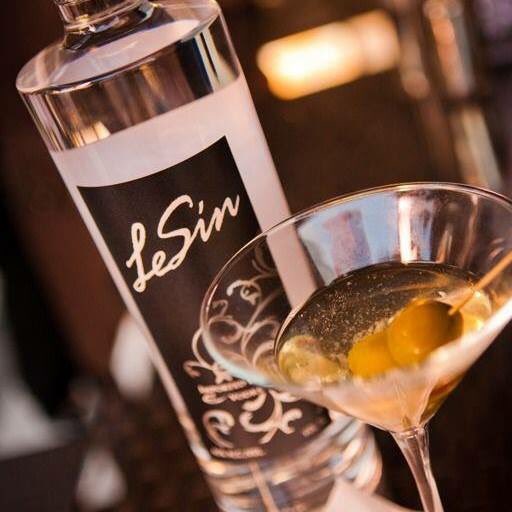 LeSinVodka's tweet image. @iAMaMixologist thank you very much for the follow !!   Cheers to our West Coast LeSinners!!