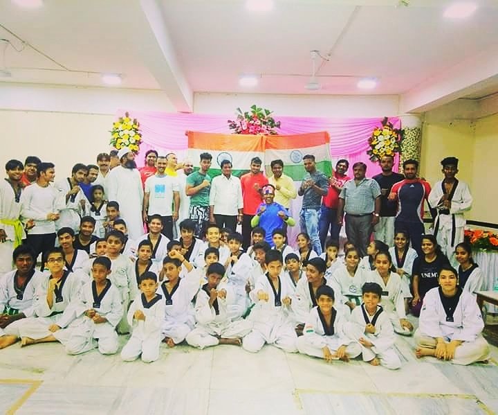 manojmma11's tweet photo. Red taekwondo &amp; fitness club
#Workout #mma #mmagamesnfightinghighlights #profight #profighter #model #motivationalquotes #gym #mmalover https://t.co/PL2PNw42nK