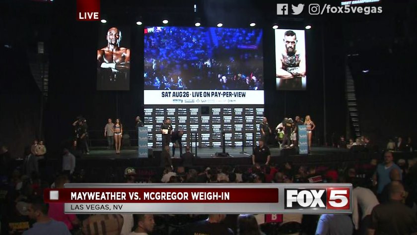 #LIVE Check out the weigh-in for #McGregorVsMayweather
>goo.gl/dJPV5O