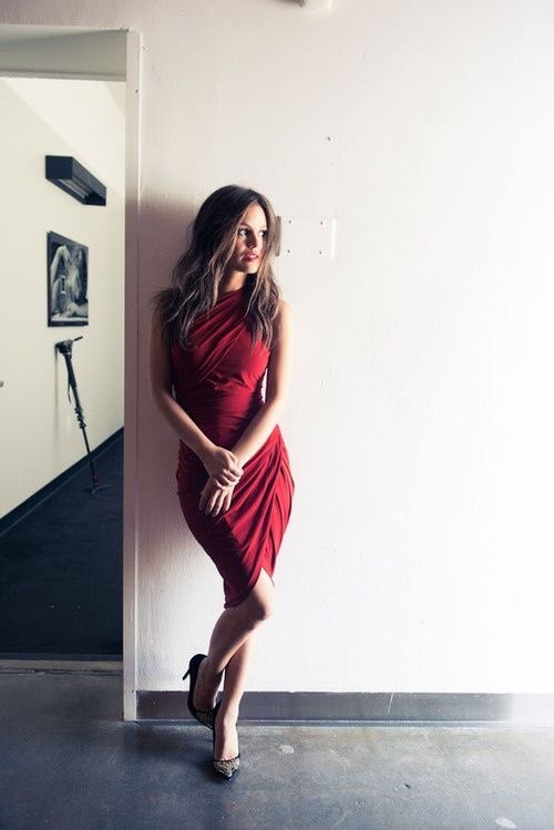 Happy birthday Rachel Bilson! You are one of the many people I look up to for wanting to be an actress ilysm!! 