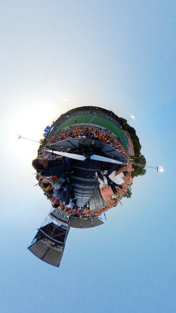Over the moon because of two finals🦁🎉💫!!! Twee keer een clash tussen de lage landen🇳🇱-🇧🇪! #NoExcuse #PicOfTheDay #360worldview #LittlePlanet