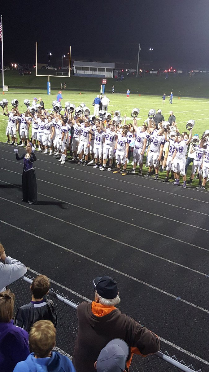 kimber_lang's tweet photo. Proud of you @TriwayFootball! #tttio https://t.co/5uEUfRqmON