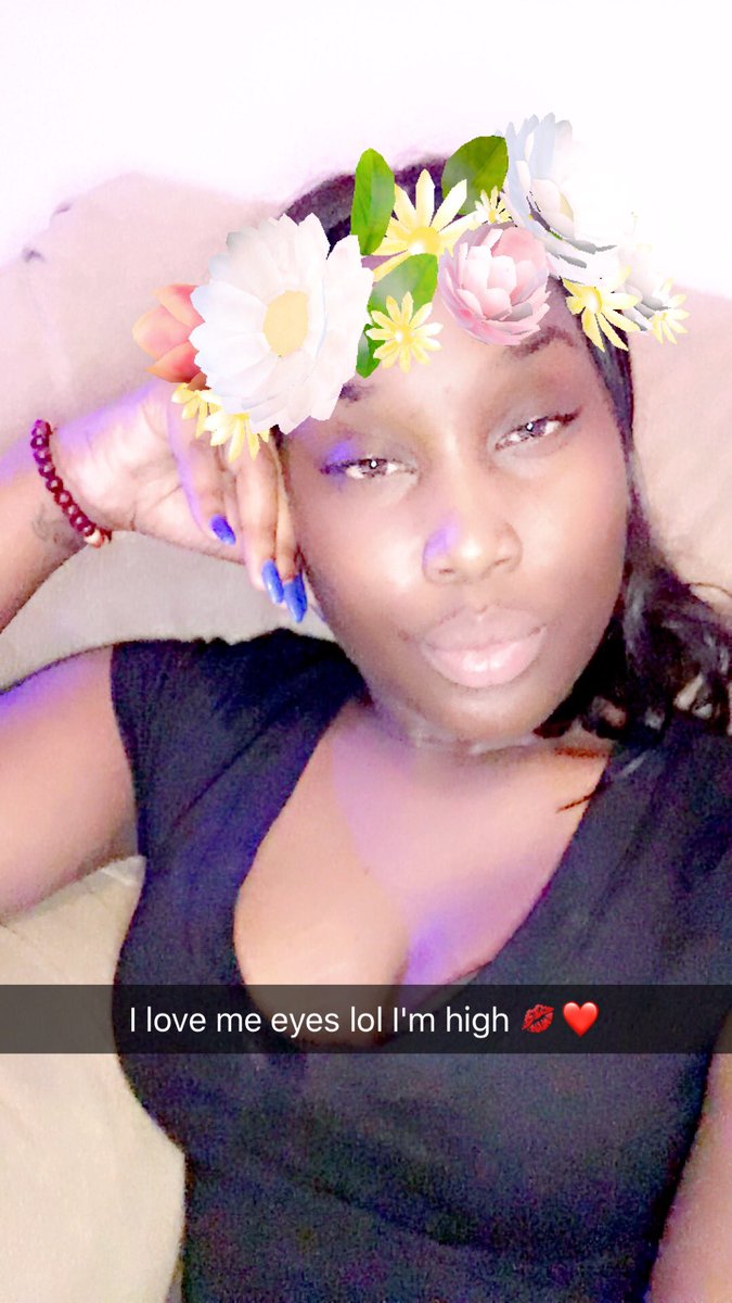 MrsRoyalty230's tweet photo. I love my eyes https://t.co/3rAwKRy0ud