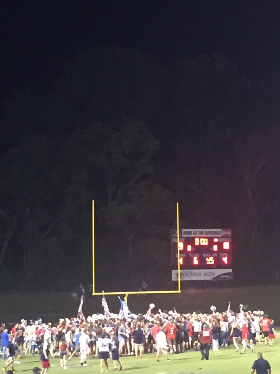 stillAMY1's tweet photo. Not a star in the sky because they were all on the field!! Way to go Generals!!  Five Star General Pride, @HHSGenerals https://t.co/SBl3AqRRFe