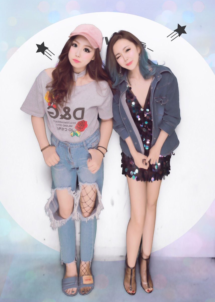 xChihopiix's tweet photo. 昨日は約2年ぶりに@AIRI_1827 に
会えました☺︎中学生の時からの友達
.
トリートメントも行けてGardenも
行けて満足。幸せHappyLife🦄💙🌈
.
#西心斎橋 #アメ村 #BarGross 🍺
#GardenBar #B_BOX #美容室 💆🏻💎 https://t.co/7ldYIMV59v