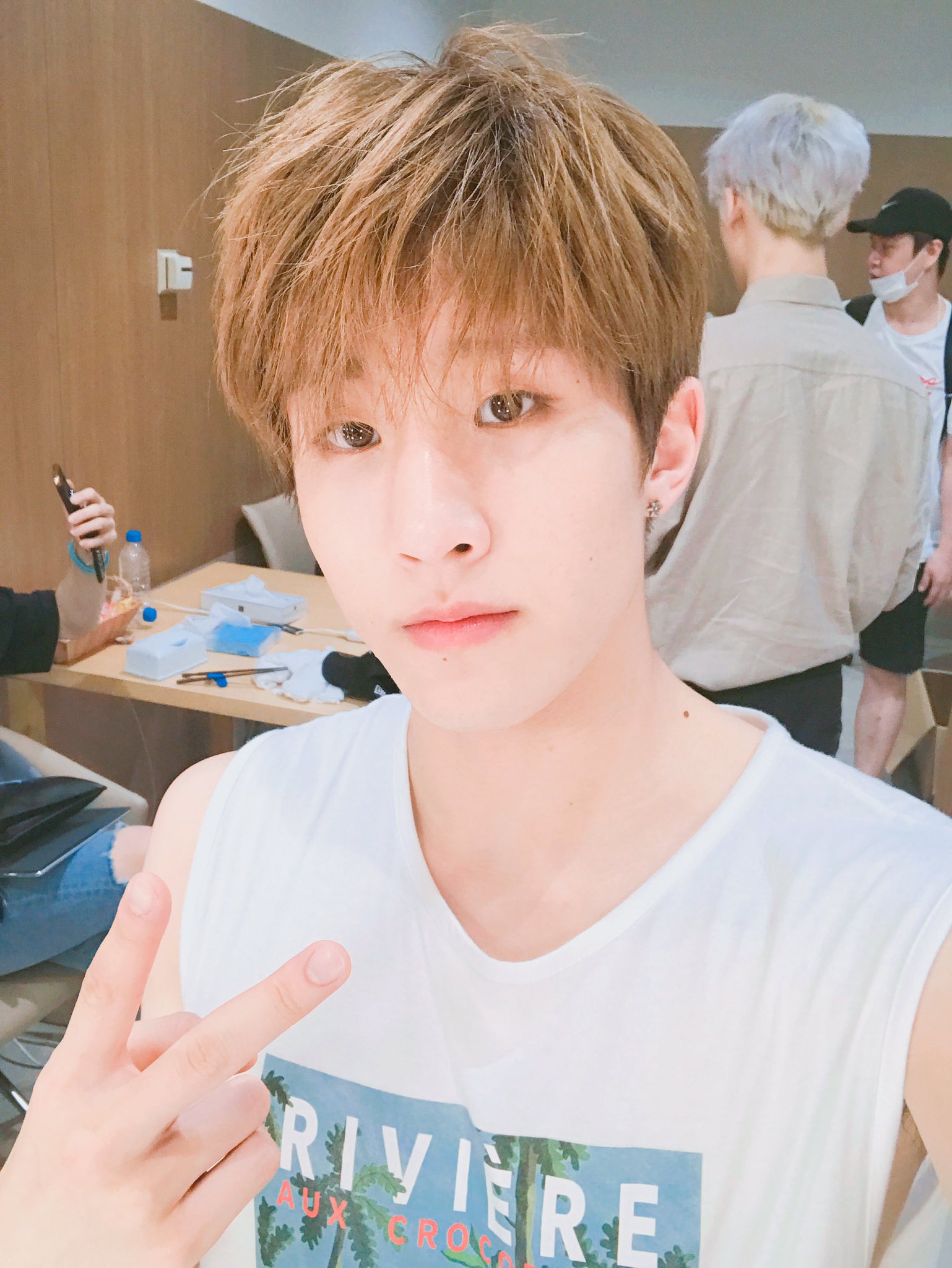 DIH8dV8U0AEuUuT.jpg:orig