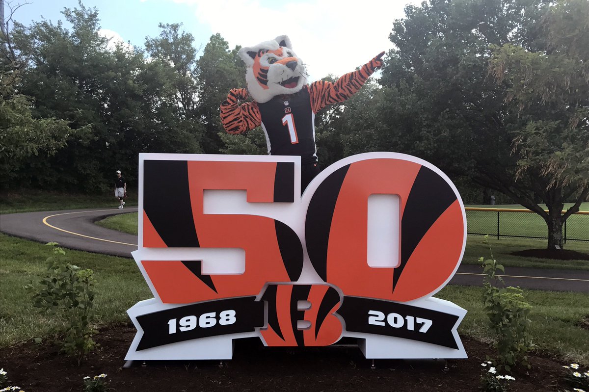 Come find us tomorrow starting at 11:30am ET at the Veterans Park sculpture for some #Bengals50 giveaways! https://t.co/l1sE2v7dGY