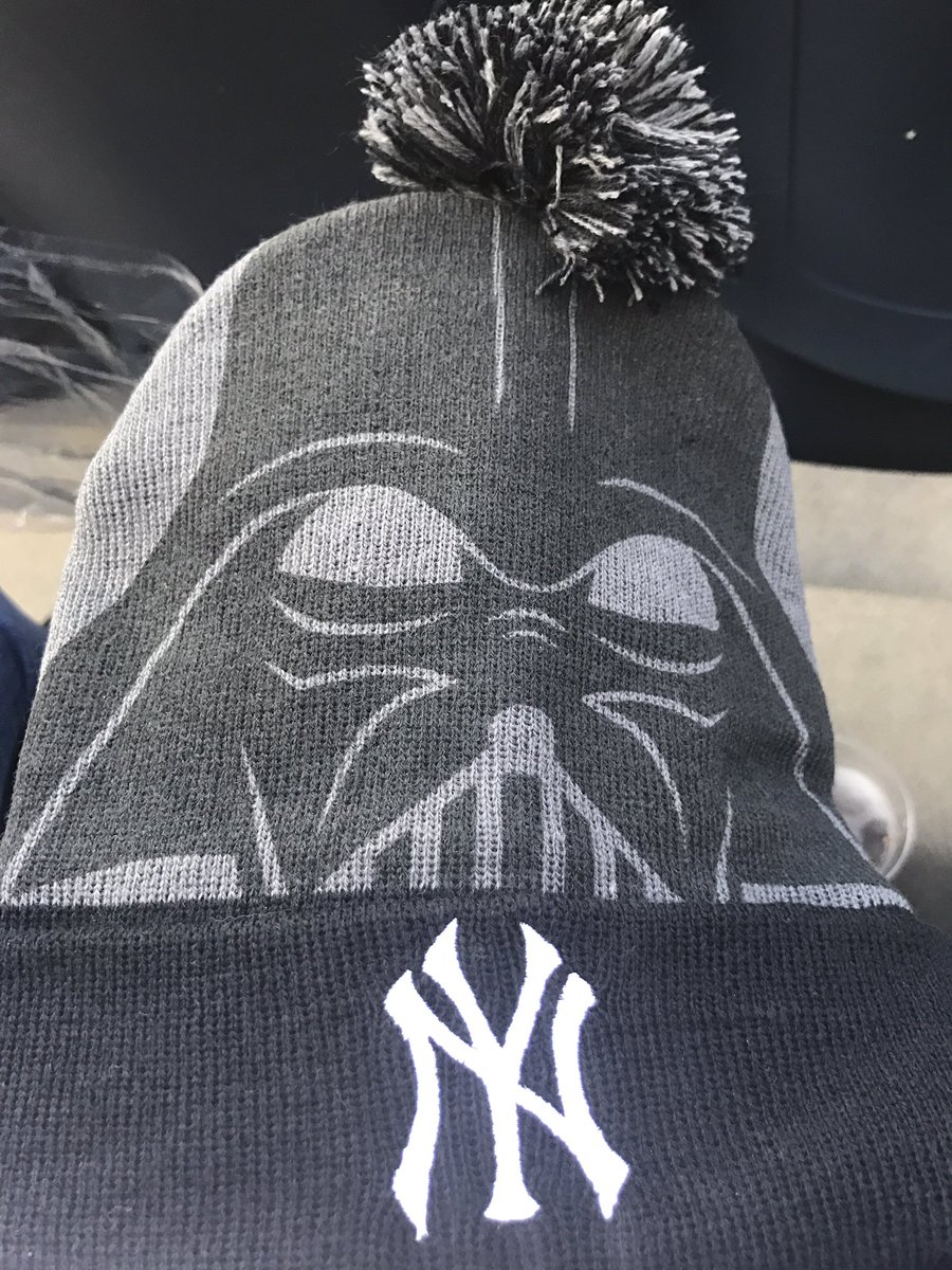 DwayneMAndrews's tweet photo. Beautiful night for @Yankees baseball. And it's #StarWars night!  I'm geeking out. https://t.co/zBn7b8oFX2