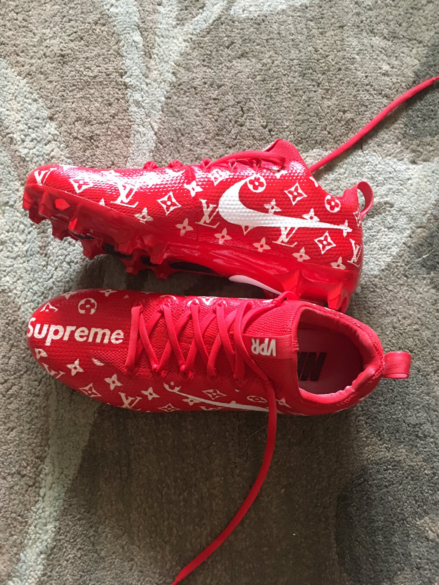 louis vuitton supreme cleats price