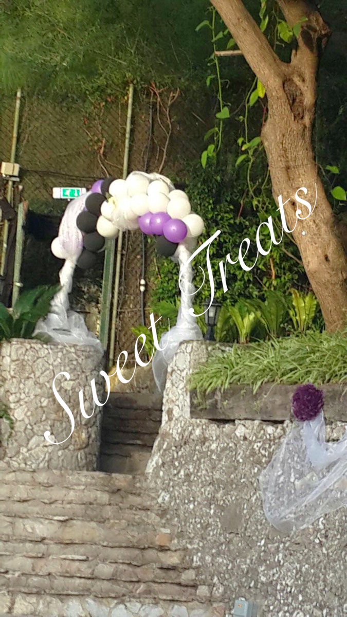 sweetreats6's tweet photo. #fashionshowdeco #stagedeco #cancerresearch https://t.co/EkDsUUmBNf