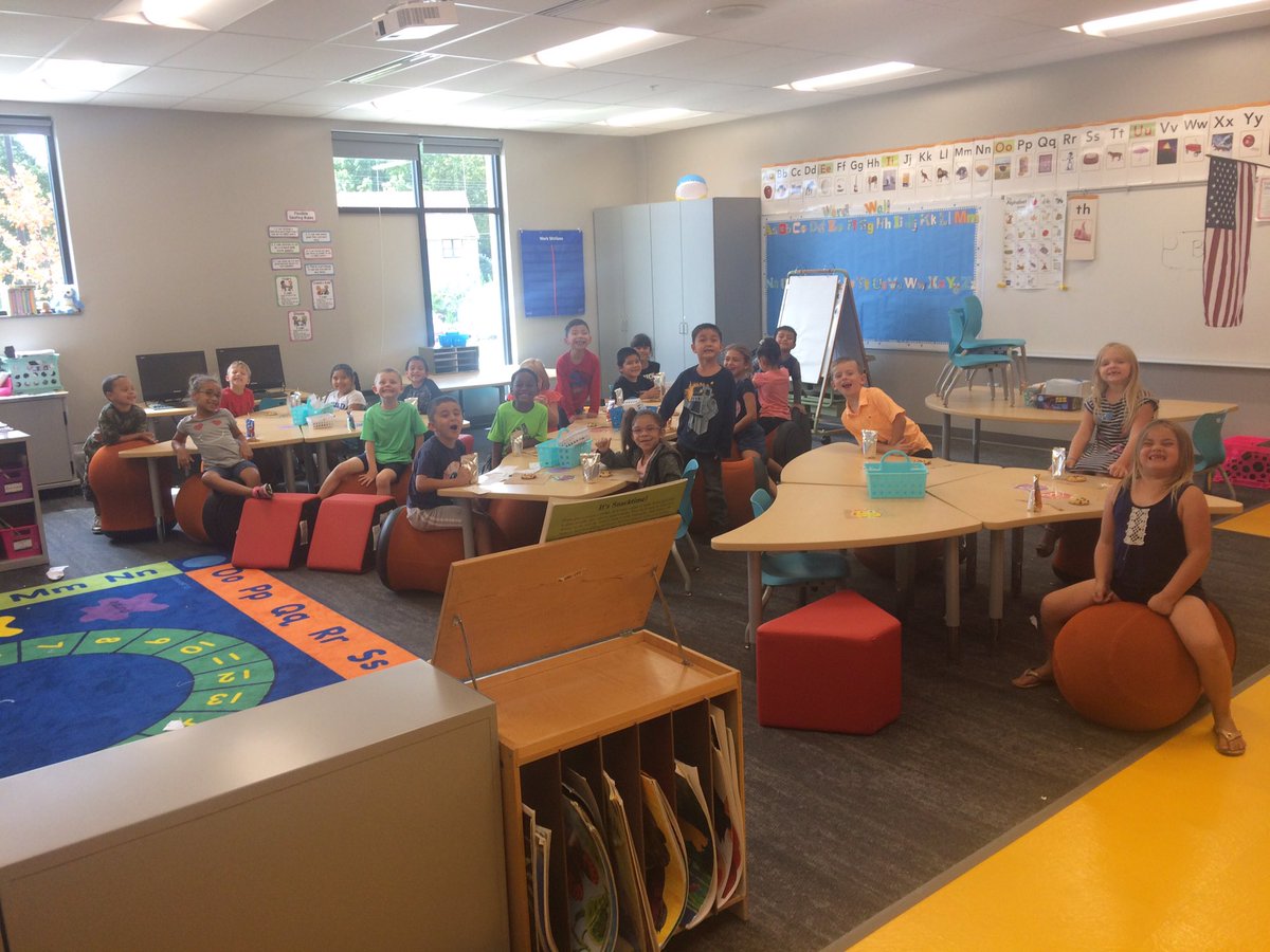 I'm so thankful for this group of kiddos! I wouldn't have wanted to spend my birthday any other way! #firstgraderocks #Jardine501