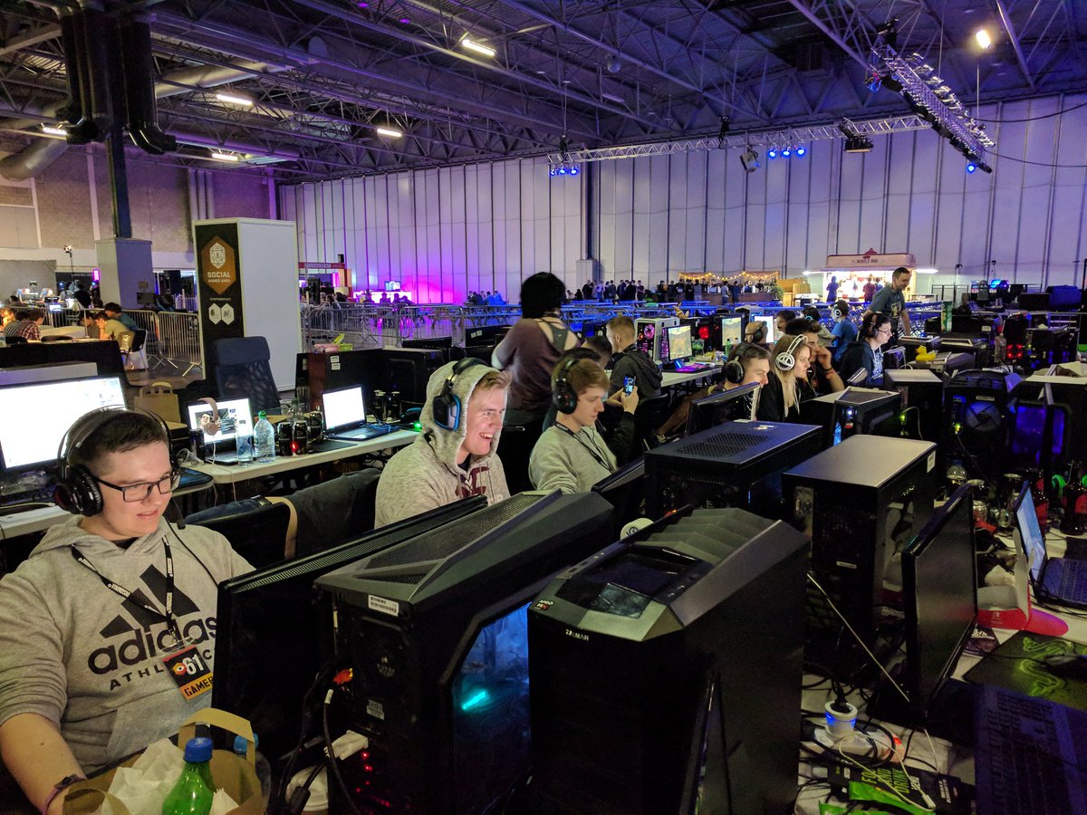 <a href="/AscentEsports/">Ascent</a> @Ascent_Credu, @Ascent_Samski, <a href="/_Elacour/">Eloi</a>, @Ascent_PolygoN_, @Ascent_Babs, @Ascent_sorex #i61tf2