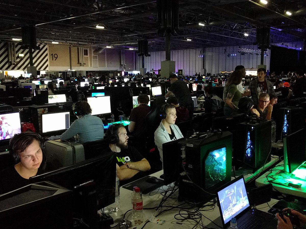 SVIFT, <a href="/Asttfi/">Astt</a>, <a href="/4G_b4nny/">Grant 'b4nny' Vincent</a>, <a href="/Raptor00X/">Raptor</a>, Allebwai, <a href="/smziii/">SVMZI</a>, Silentes #i61tf2