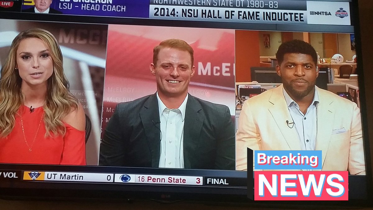 jonellenr's tweet image. @espn molly, greg, and Sir Deskalot... what is his name? #GraphicsHelp #WeLoveHim @magseb