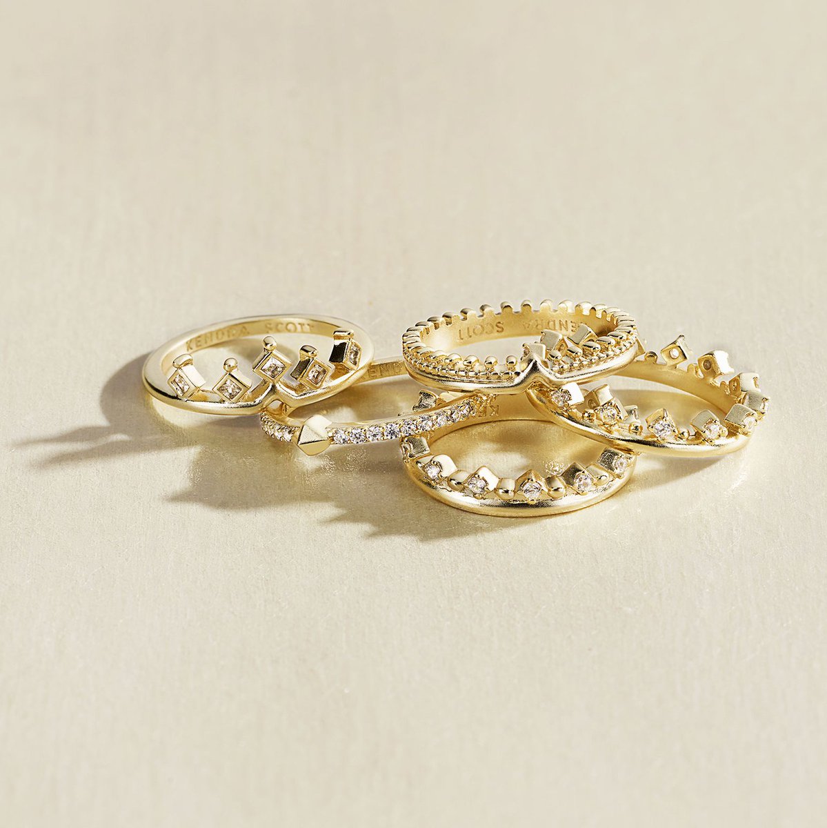 KendraScott's tweet photo. Crown inspired details. The Violette Ring Set.
#KendraScott #KSFall17 Find styling inspiration on Pinterest. https://t.co/D4fvEA4PIu https://t.co/oRz6omgm8o